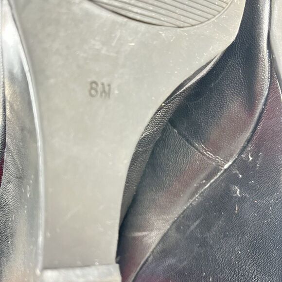 Guess Women's Size 8 Classic Black Leather Wedge with Gold Embellishment Detail - Picture 12 of 14